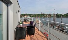 Apartmenthaus Hafenspitze  Ap. 40 "Backbord",, Blickrichtung  Binnenhafen Nord-West/Offenes Meer/Innenstadt