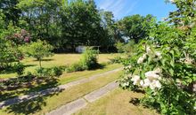 Geräumiges und liebevoll eingerichtetes Ferienhaus für bis zu zehn Personen mit Terrasse und Grill im Garten