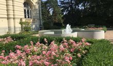 Residenz Bleichröder, Rosengarten und Springbrunnen