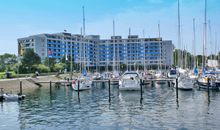 Ostseeresidenz vor dem Hafen