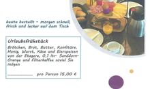 Frühstück im Cafe Art Mare