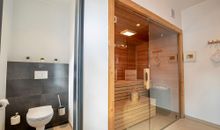 Badezimmer 1 mit privater Sauna