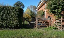 Terrasse mit wohnungseigenen Strandkorb