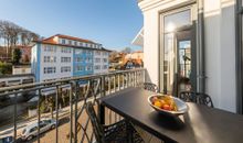 Balkon mit Blick auf die Wilhelmstraße