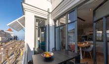 Balkon mit Zugang zum offenen Essbereich