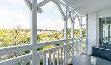 Balkon mit Ausblick ins Grüne