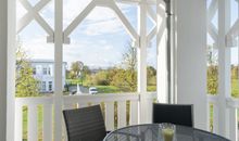 Balkon mit Ausblick ins Grüne