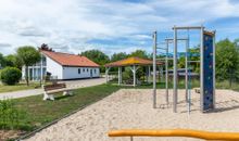 Spielplatz am Haus