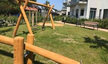 kleiner Spielplatz auf dem Gelände