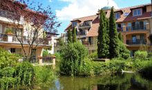 Der Innenhof mit der Teichlandschaft