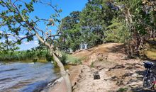 kleiner Naturstrand, nur 500 m entfernt