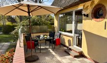 Reetgedecktes Ferienhaus in Ahrenshoop Terrasse