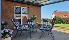 überdachte Terrasse, Sonnenschutz mit Fernbedienung möglich