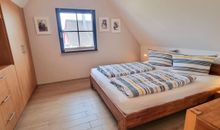 3. Schlafzimmer mit Einzelboxspringbetten