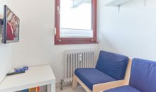 Kinderzimmer mit Fernseher