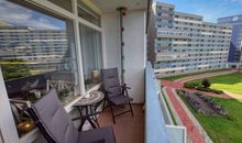 Wohnzimmer mit Balkon nach Westen