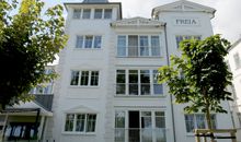 FeWo in direkter Strandlage Villa Freia 09 in Binz (ID 709)