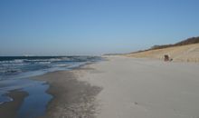 Strand mit Strandkorb