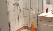 Badezimmer Dusche und WC