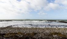 Naturstrand Dranske mit Blick auf die Insel Hiddensee