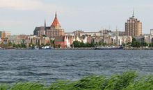 Rostock -Blick auf die Altstadt mit Marienkirche