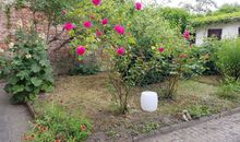 Innenhof mit Garten, mit möblierter Terrasse