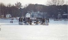 über dem vereisten Bodden ....die Seebrücke von vorne!