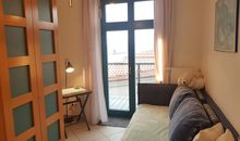 2. Schlafzimmer, mit Zugang zum Balkon, Ausblick in die Natur