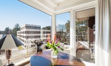 Ferienwohnung mit Balkon sonnig 4.Stock Schwimmbad/Sauna inklusive 100m zum Strand