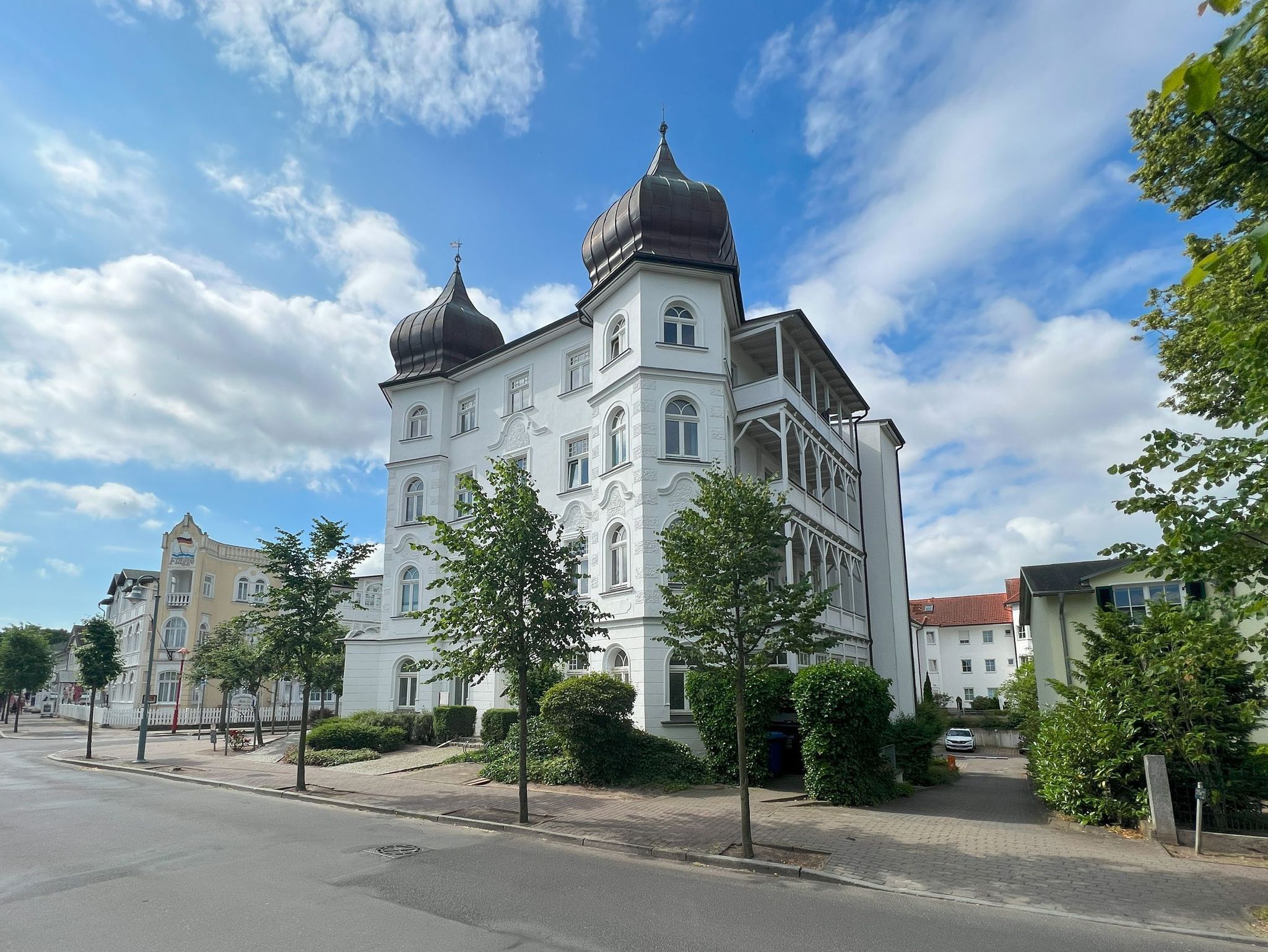 bestuhlter Balkon