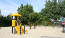 Nahegelegener Kinderspielplatz