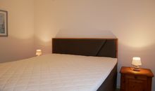 Schlafzimmer 1 mit Doppelbett