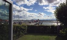 Ausblick auf den Hafen sowie Stralsund