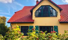 Blick auf das Strandhaus am Deich mit 2 Ferienwohnungen ideal auch für 2 Familien