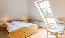 Schlafzimmer mit Doppelbett 2. Wohnebene DG