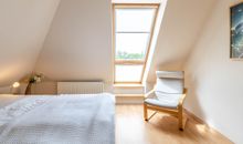 Schlafzimmer mit Fenster