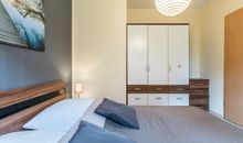 Schlafzimmer Kleiderschrank